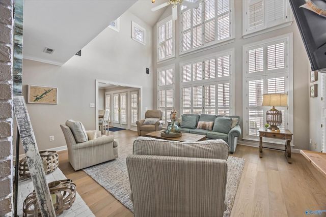 29 Lake Breeze, Guntersville, AL 35976