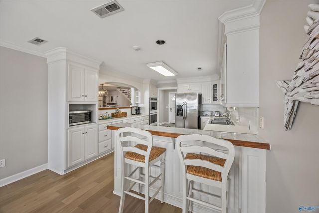 29 Lake Breeze, Guntersville, AL 35976