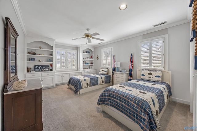 29 Lake Breeze, Guntersville, AL 35976