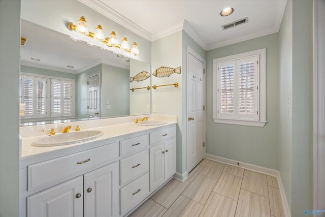 29 Lake Breeze, Guntersville, AL 35976