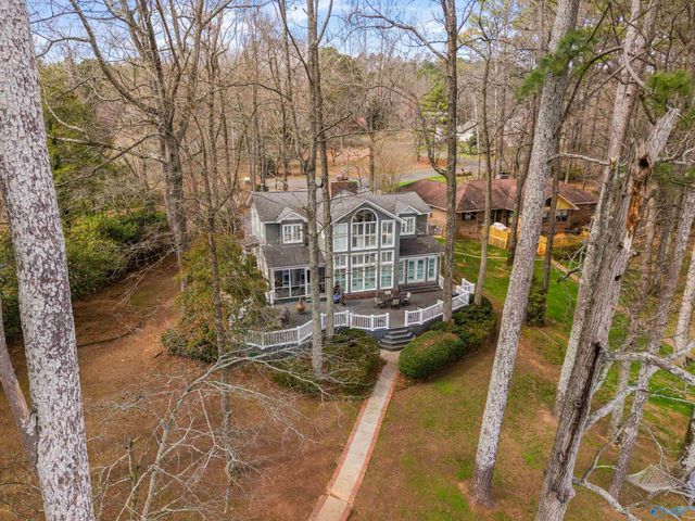 29 Lake Breeze, Guntersville, AL 35976