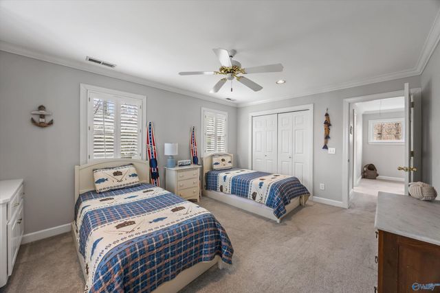 29 Lake Breeze, Guntersville, AL 35976