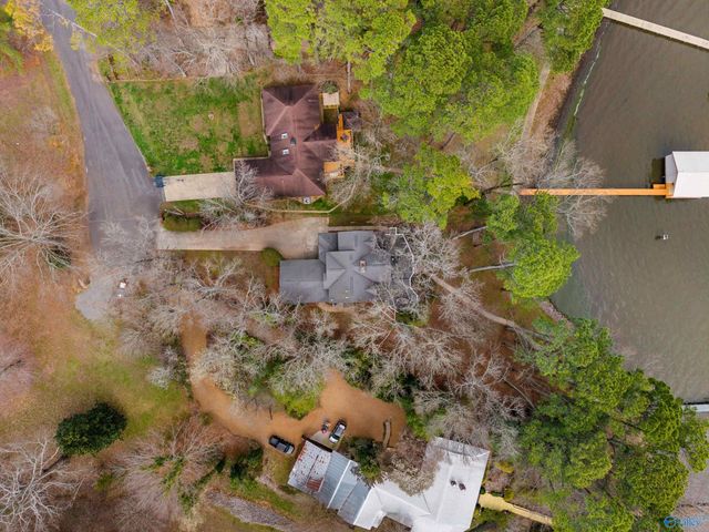 29 Lake Breeze, Guntersville, AL 35976