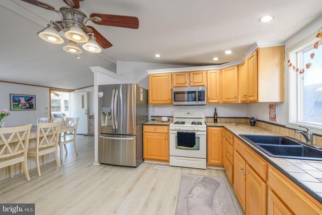 1 HARBOR RD, Millsboro, DE 19966