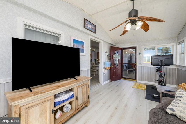 1 HARBOR RD, Millsboro, DE 19966