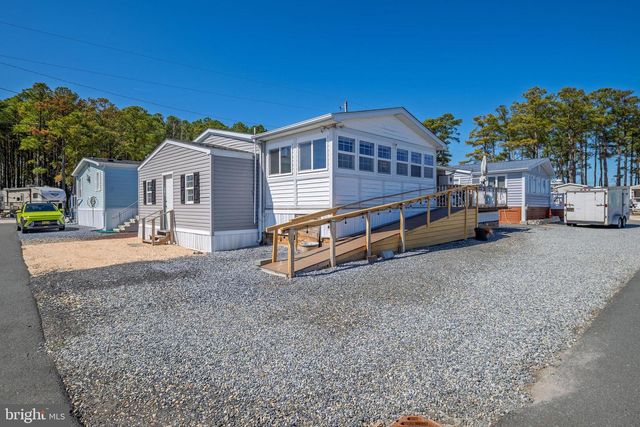 1 HARBOR RD, Millsboro, DE 19966