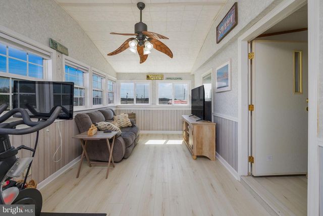 1 HARBOR RD, Millsboro, DE 19966