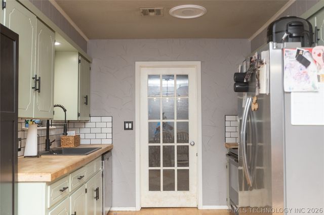 13205 S Ash Street, Claremore, OK 74017