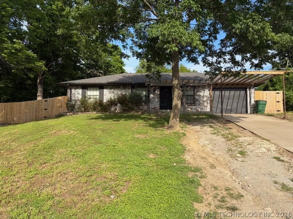 13205 S Ash Street, Claremore, OK 74017