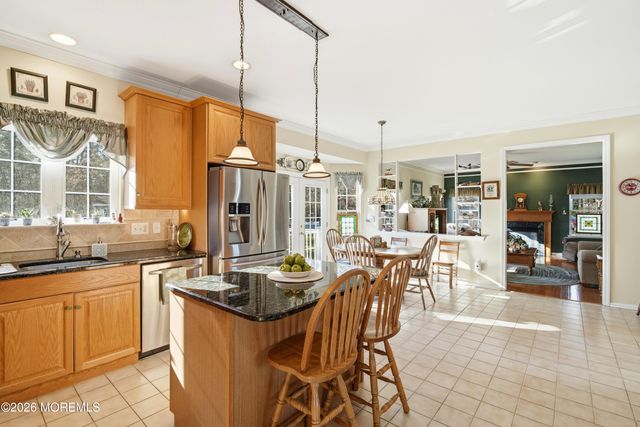 27 Rodeo Drive, West Creek, NJ 08092