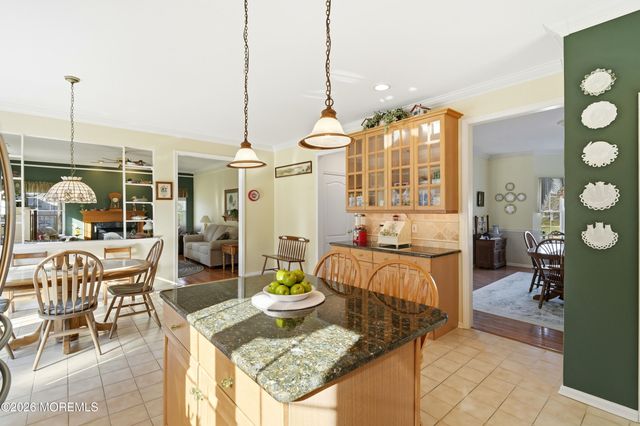 27 Rodeo Drive, West Creek, NJ 08092