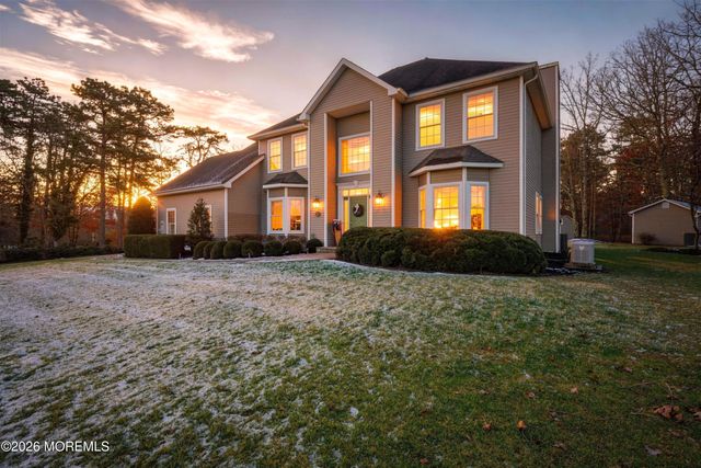 27 Rodeo Drive, West Creek, NJ 08092