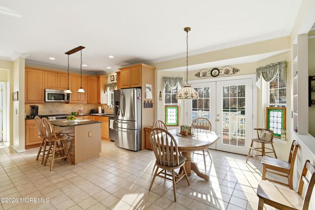 27 Rodeo Drive, West Creek, NJ 08092