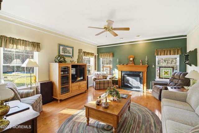 27 Rodeo Drive, West Creek, NJ 08092