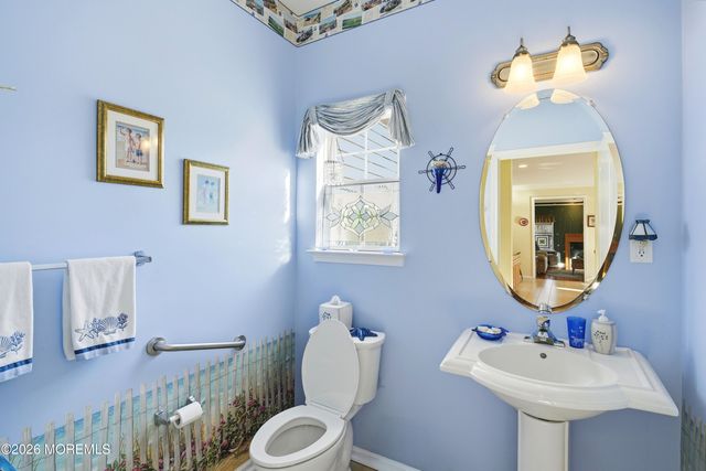 27 Rodeo Drive, West Creek, NJ 08092