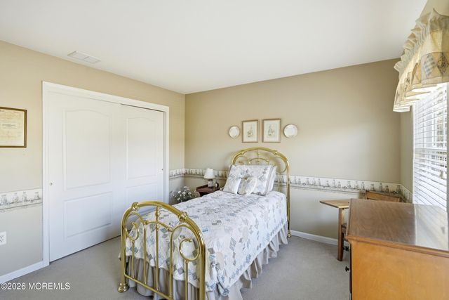 27 Rodeo Drive, West Creek, NJ 08092