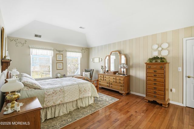 27 Rodeo Drive, West Creek, NJ 08092