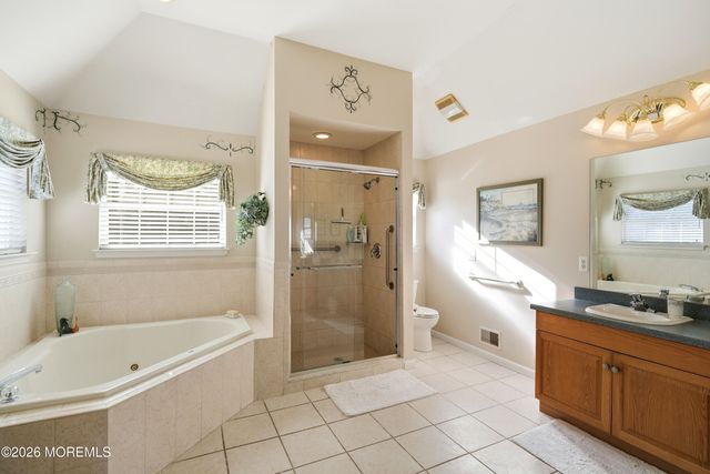 27 Rodeo Drive, West Creek, NJ 08092