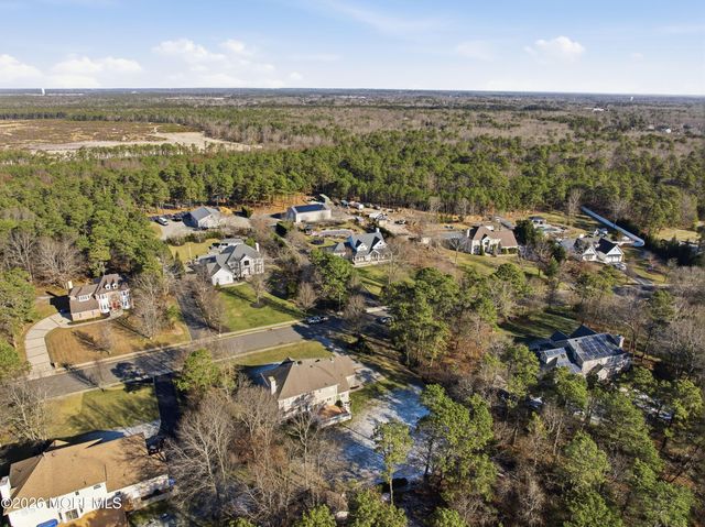 27 Rodeo Drive, West Creek, NJ 08092