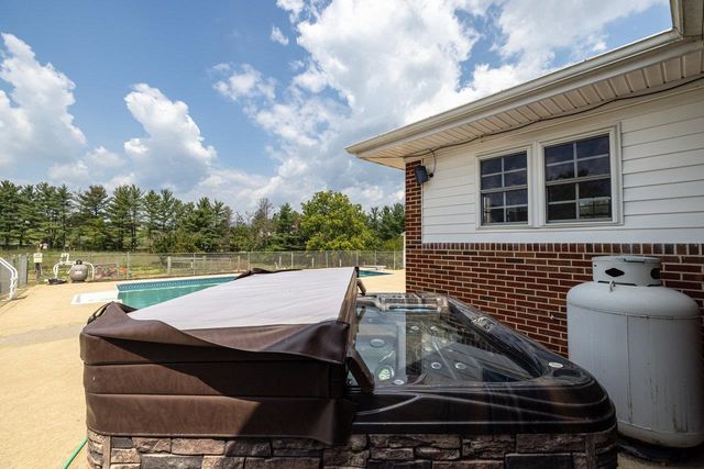 62 ROSSER DR, Luray, VA 22835