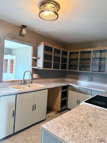 2318 CRUZ DR, Rapid City, SD 57702