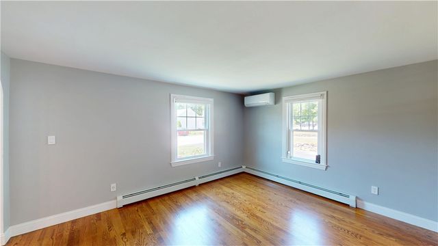 21 Lowell Street, Coventry, RI 02816