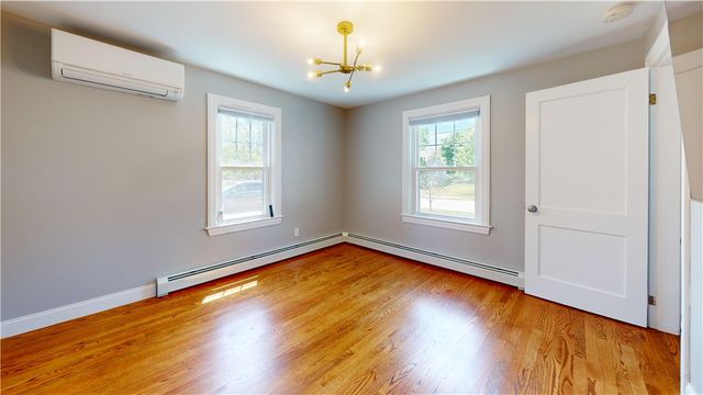 21 Lowell Street, Coventry, RI 02816