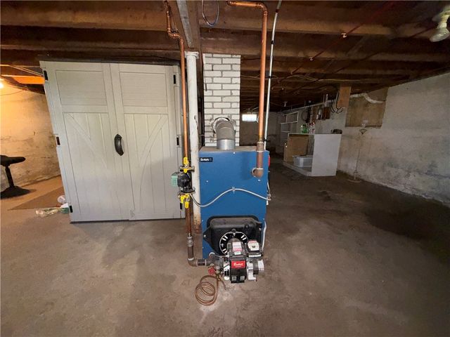 21 Lowell Street, Coventry, RI 02816