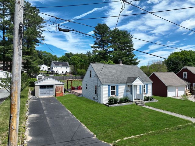 21 Lowell Street, Coventry, RI 02816