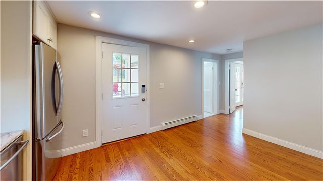 21 Lowell Street, Coventry, RI 02816