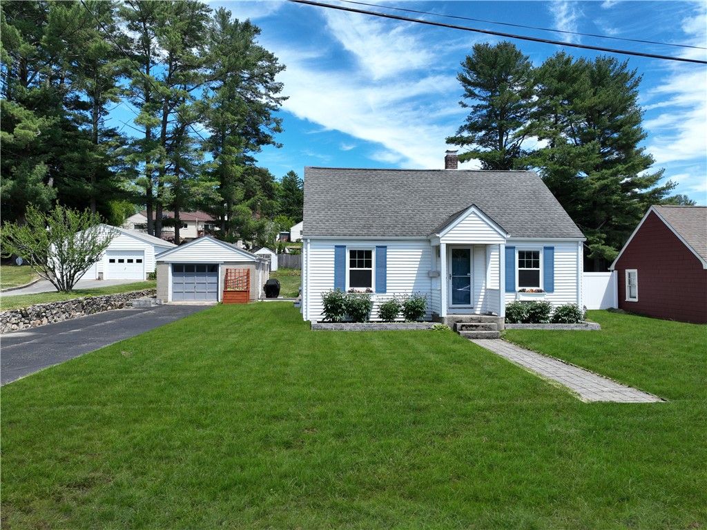 21 Lowell Street, Coventry, RI 02816