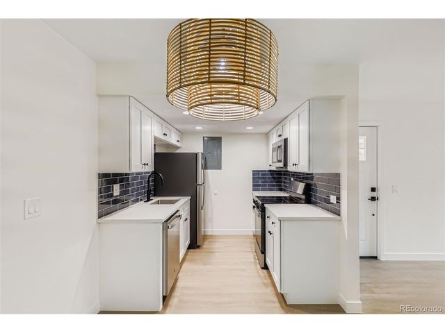 8555 Fairmount Dr A104, Denver, CO 80247