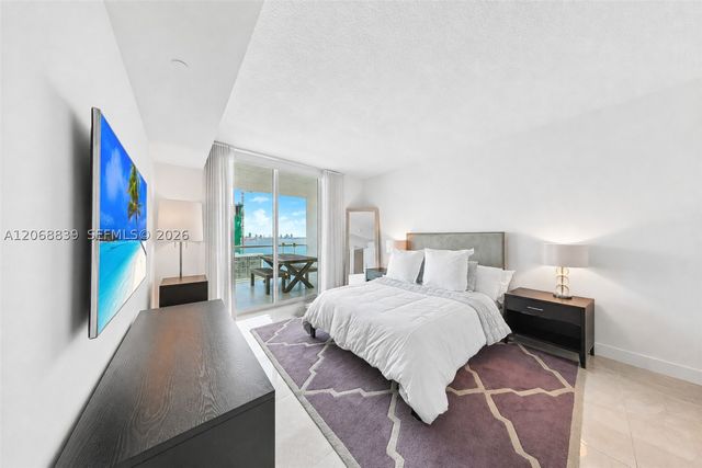 2101 Brickell Ave 3202, Miami, FL 33129