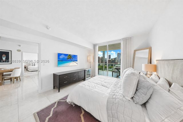 2101 Brickell Ave 3202, Miami, FL 33129