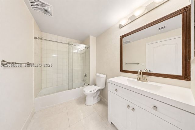 2101 Brickell Ave 3202, Miami, FL 33129