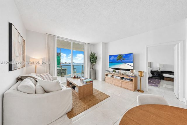 2101 Brickell Ave 3202, Miami, FL 33129