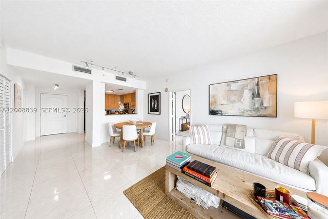 2101 Brickell Ave 3202, Miami, FL 33129