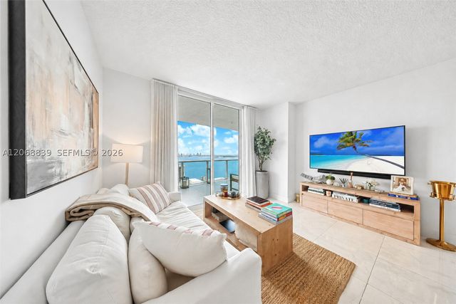 2101 Brickell Ave 3202, Miami, FL 33129