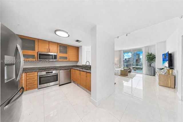 2101 Brickell Ave 3202, Miami, FL 33129