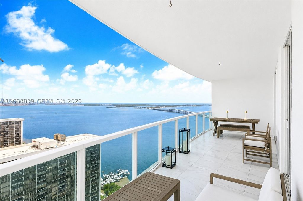 2101 Brickell Ave 3202, Miami, FL 33129