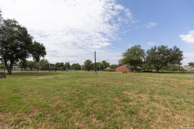 11635 BRIGGS RD, Atascosa, TX 78002