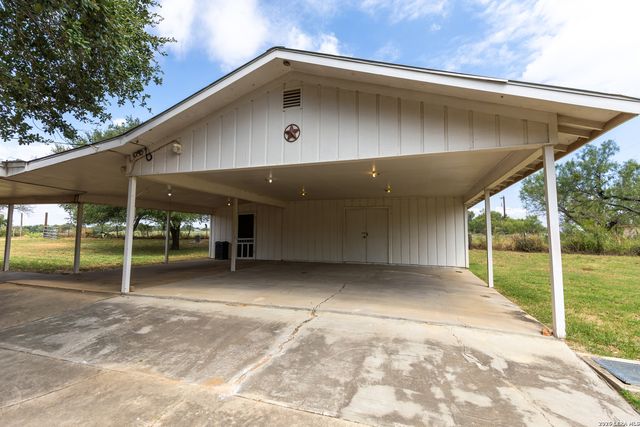 11635 BRIGGS RD, Atascosa, TX 78002