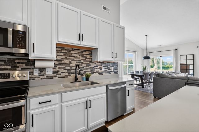 6551 Homestead Drive, Whitestown, IN 46075