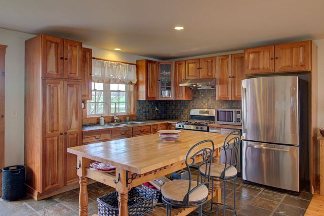23 Mud Point South, Alburgh, VT 05440