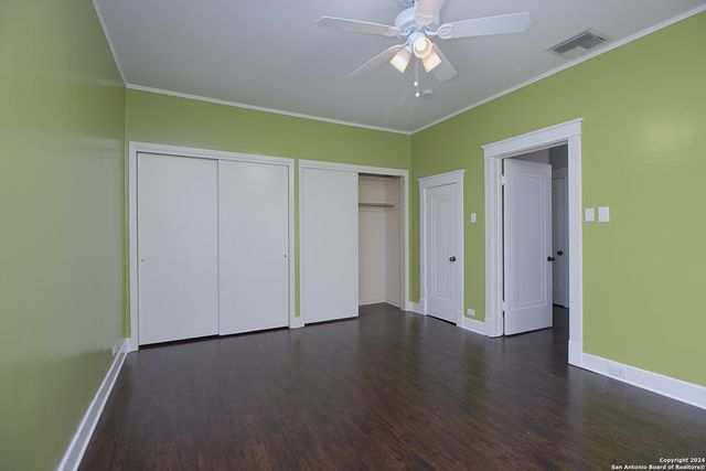 261 E ROSEWOOD AVE, San Antonio, TX 78212