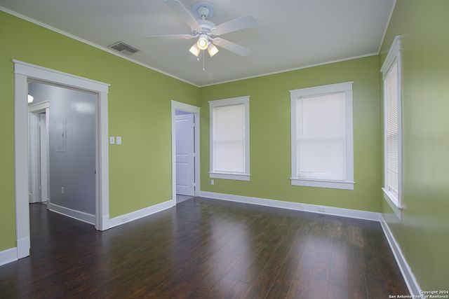 261 E ROSEWOOD AVE, San Antonio, TX 78212