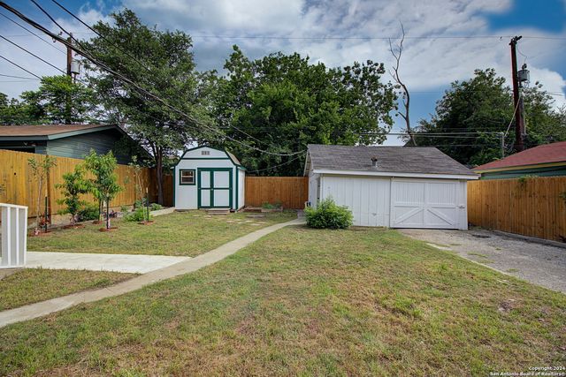 261 E ROSEWOOD AVE, San Antonio, TX 78212
