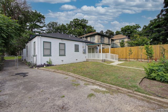 261 E ROSEWOOD AVE, San Antonio, TX 78212