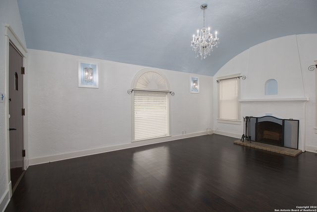 261 E ROSEWOOD AVE, San Antonio, TX 78212