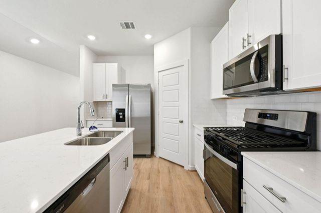 11436 Dark Amethyst Drive, Houston, TX 77048